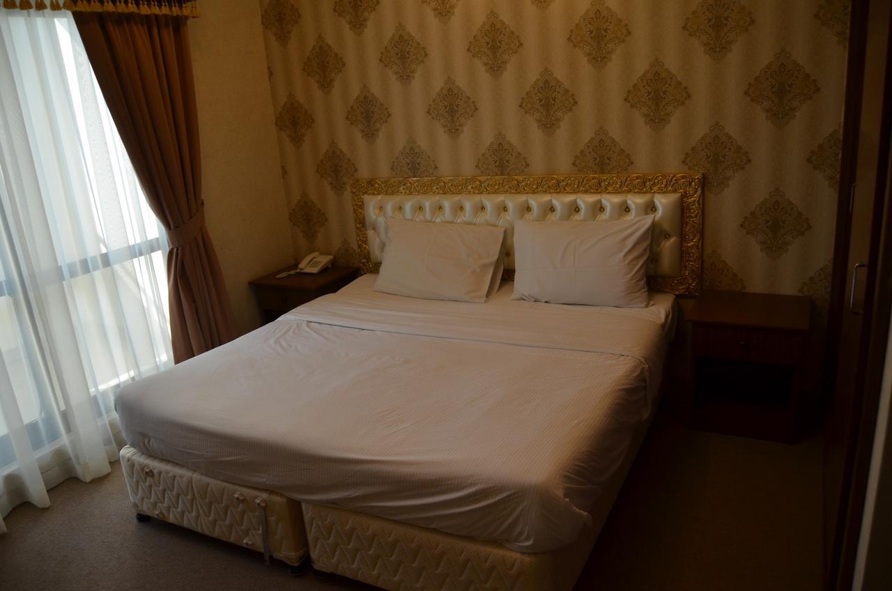 Royal Garden Hotel Dubaj Kültér fotó