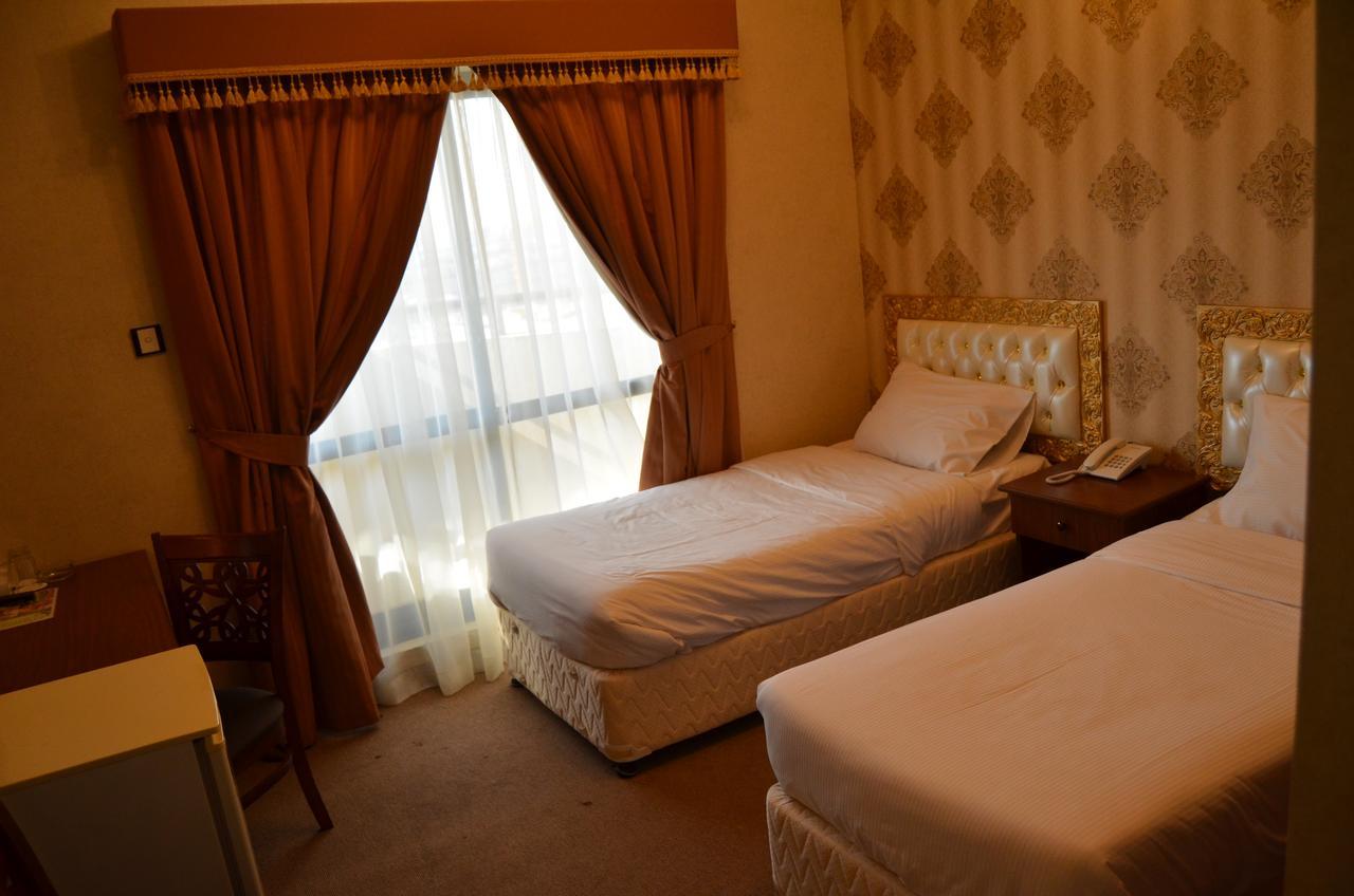 Royal Garden Hotel Dubaj Kültér fotó