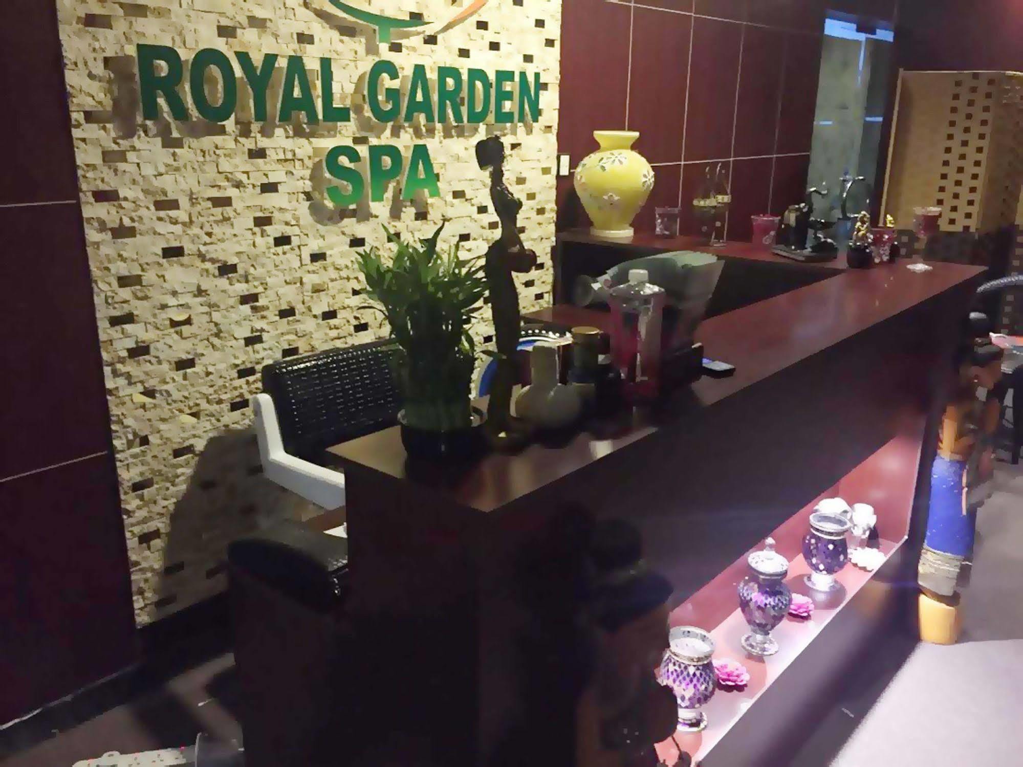 Royal Garden Hotel Dubaj Kültér fotó