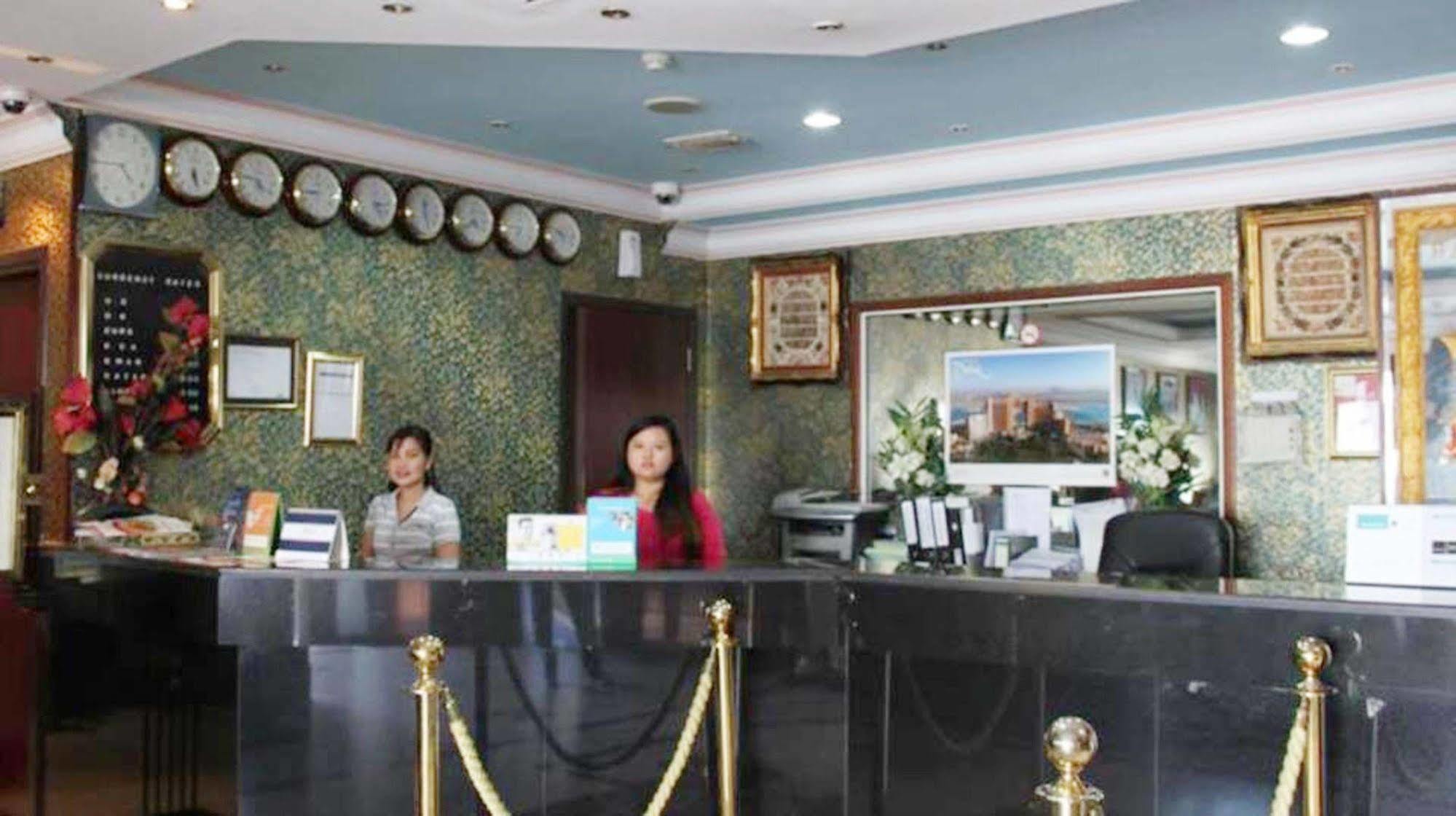 Royal Garden Hotel Dubaj Kültér fotó