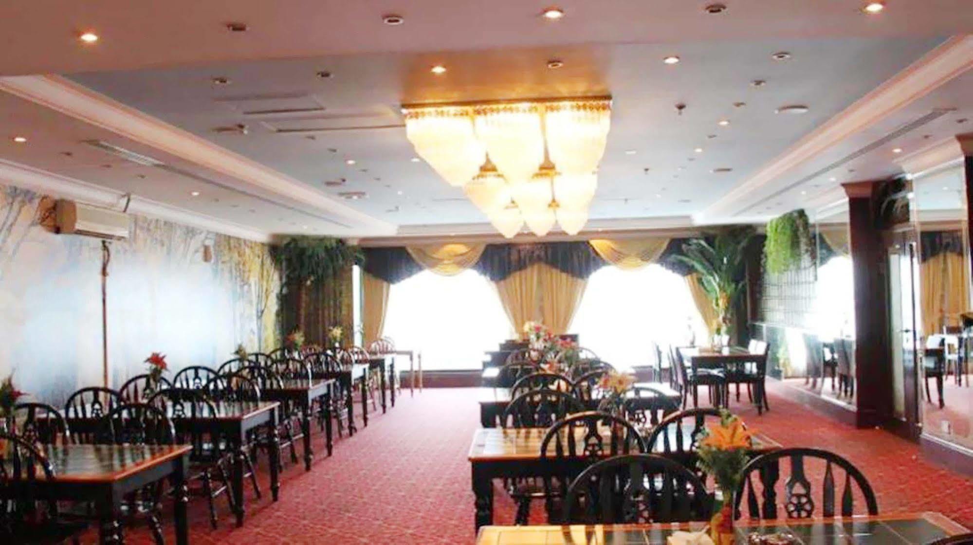 Royal Garden Hotel Dubaj Kültér fotó