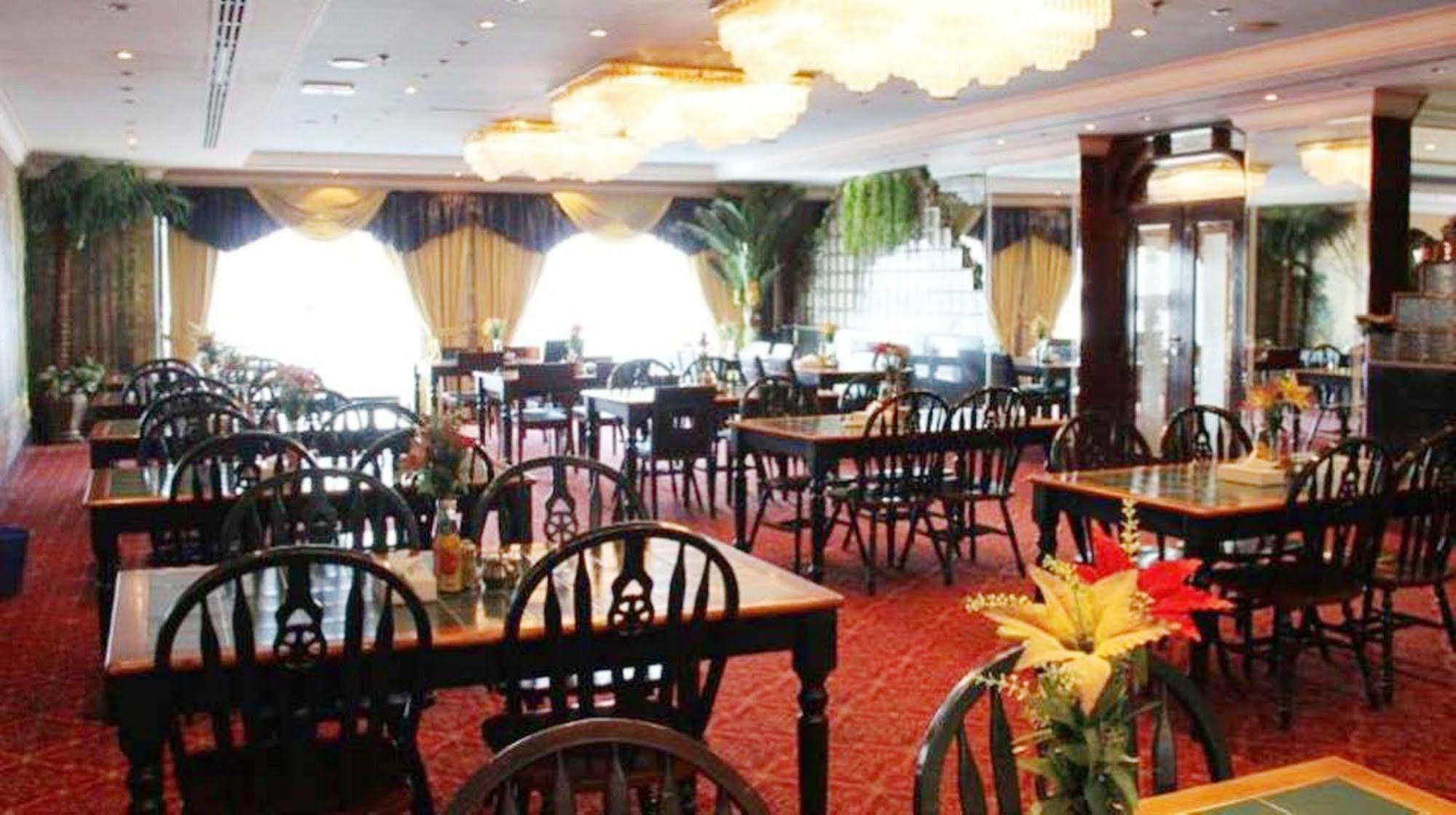 Royal Garden Hotel Dubaj Kültér fotó