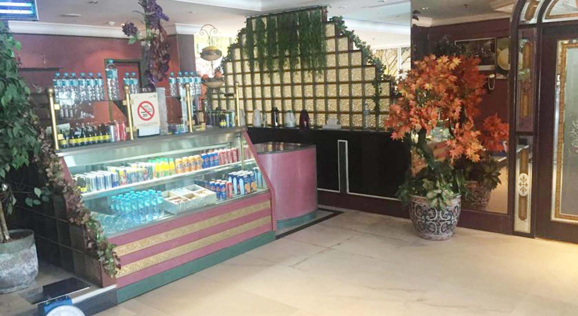 Royal Garden Hotel Dubaj Kültér fotó